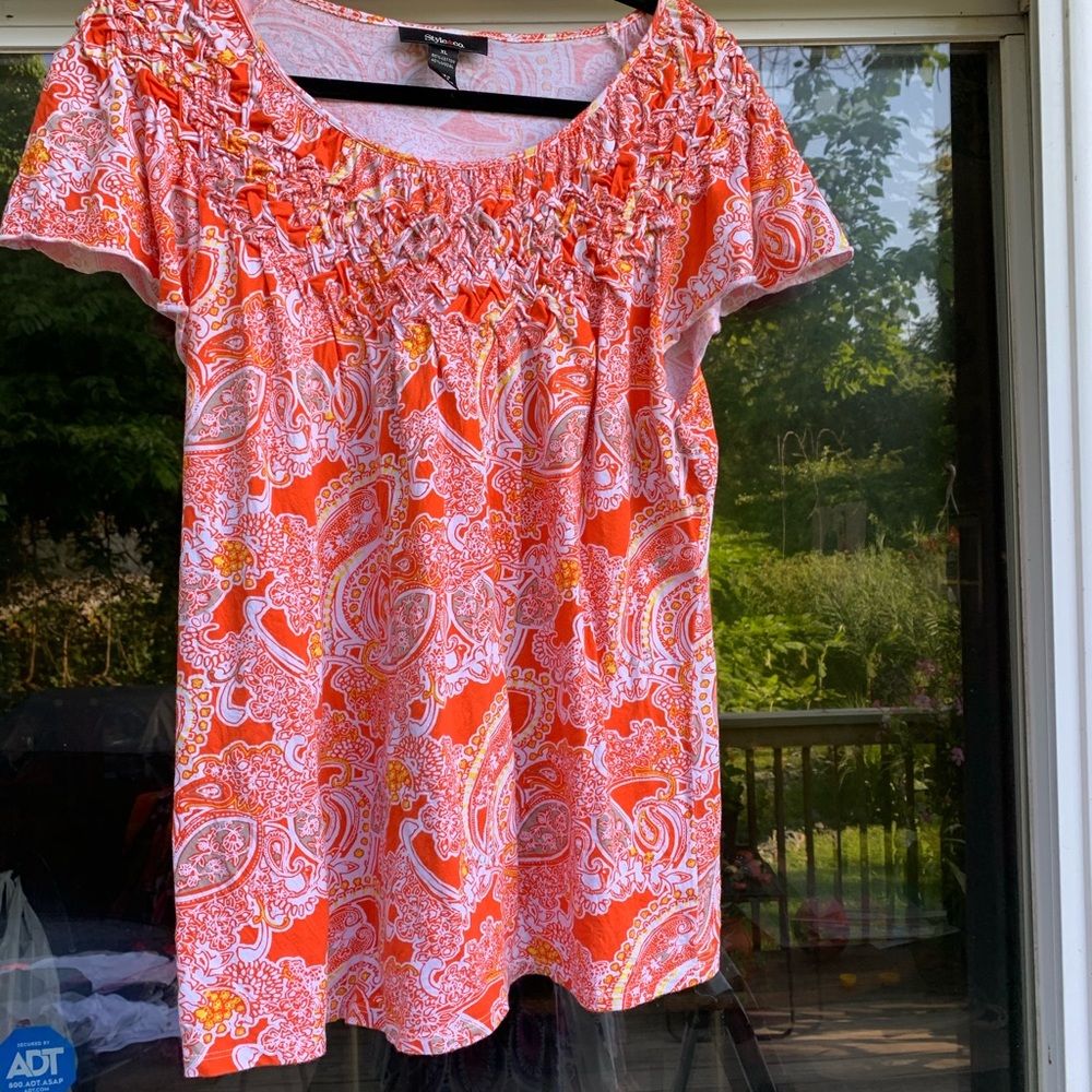 Tropical top